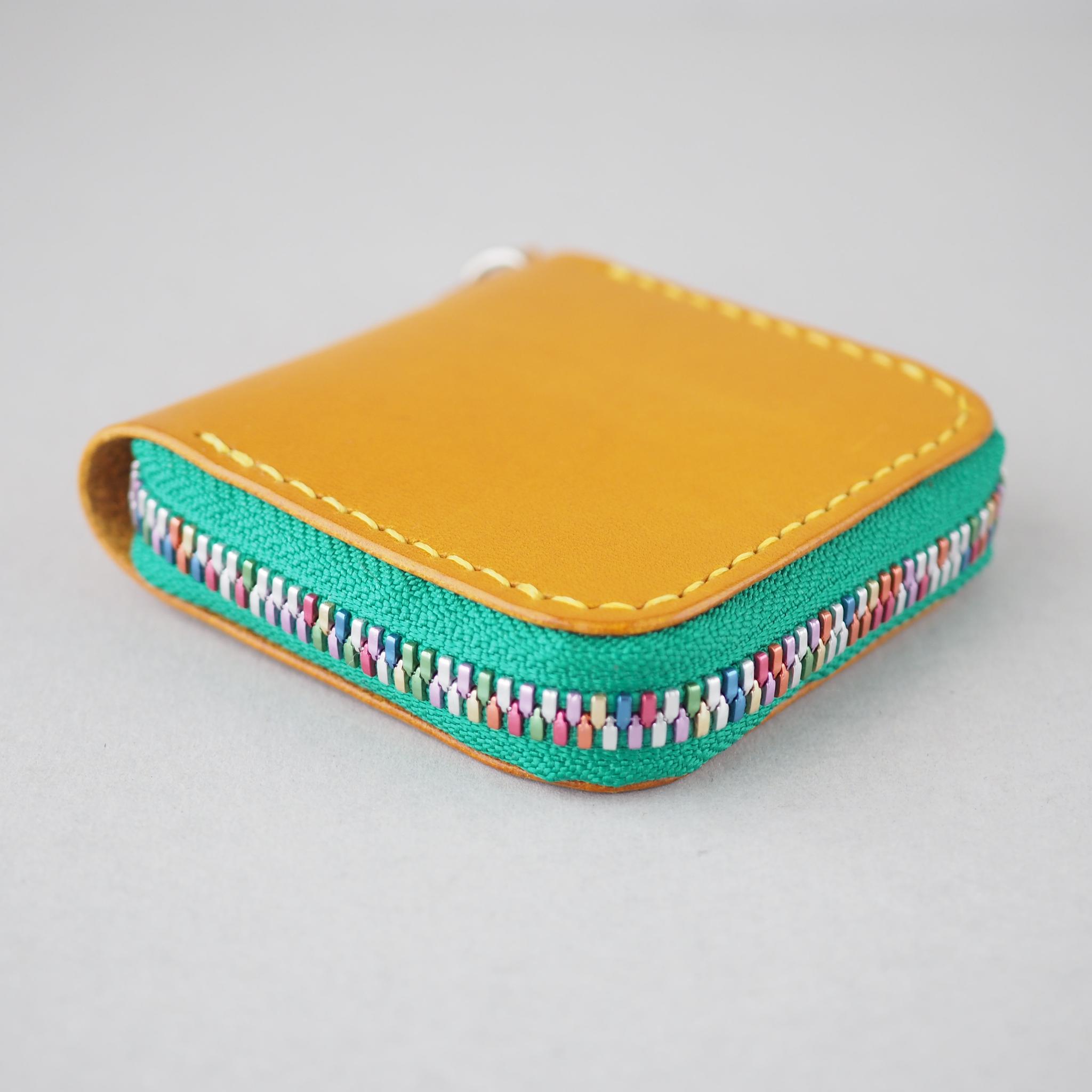 イタリアンレザー（クラストとリネア ヴァスカ ボックス）を使ったL字型ファスナー財布 | 6枚目