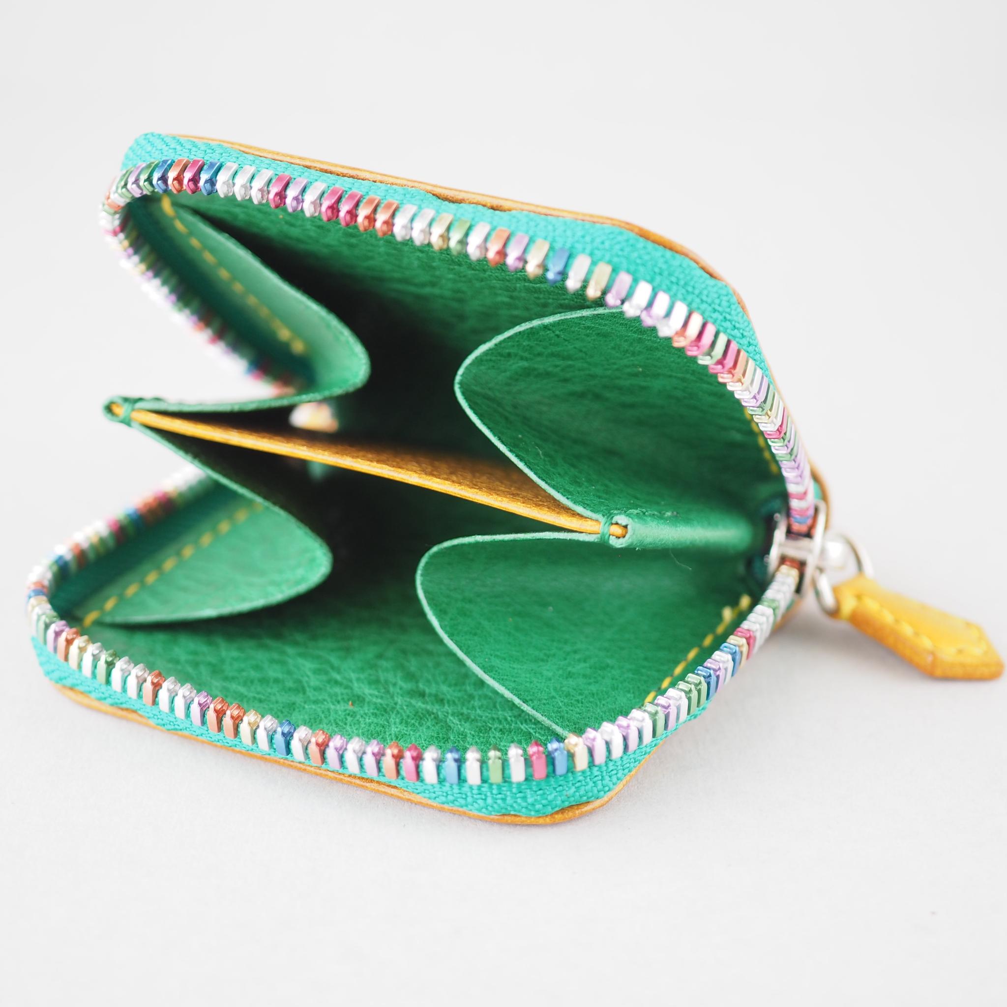 イタリアンレザー（クラストとリネア ヴァスカ ボックス）を使ったL字型ファスナー財布 | 8枚目