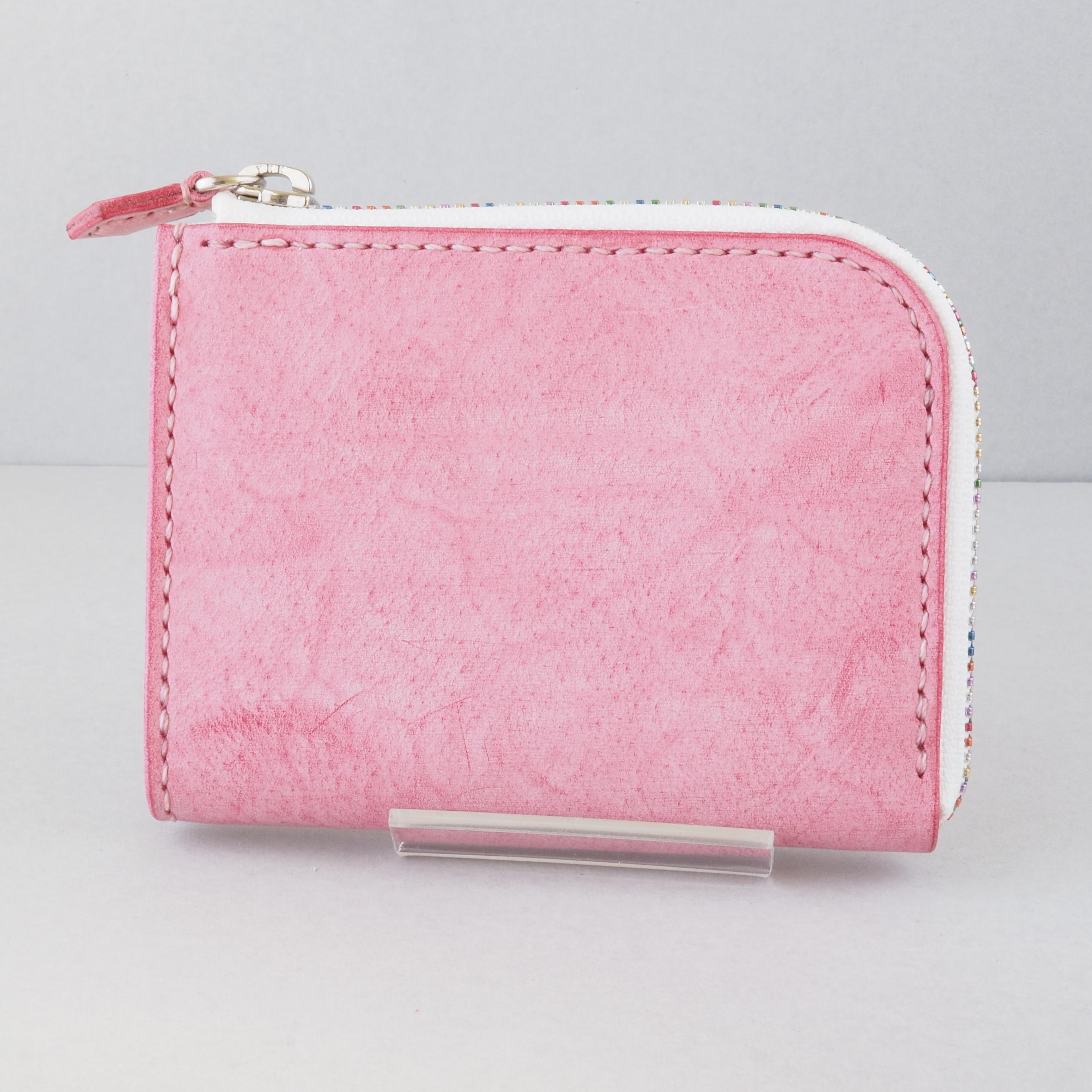 イタリアンレザー（アラスカ ピンクとカントリー ホワイト）を使ったL字型ファスナー財布