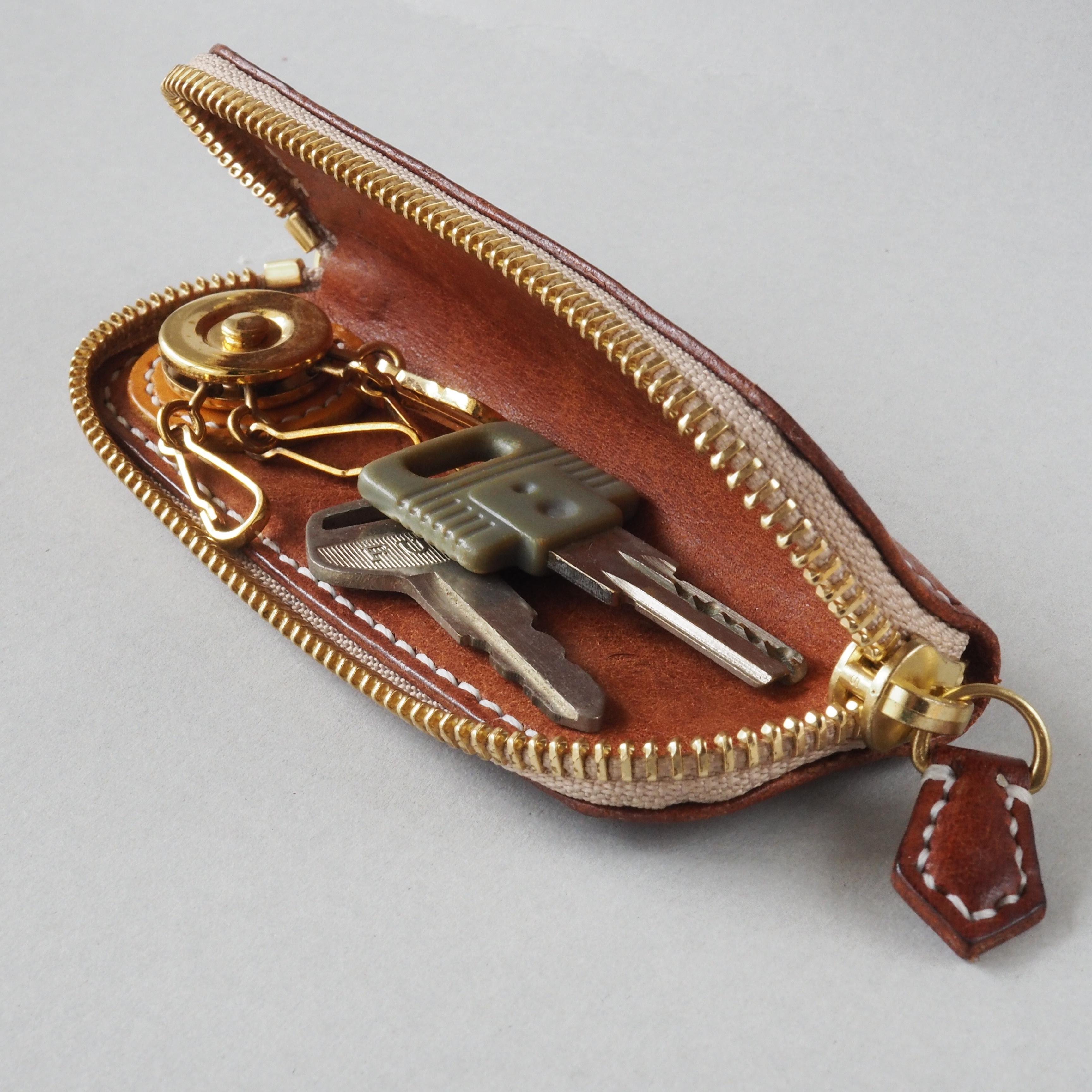 [受注制作]イタリアンレザー （マルゴー ブラウン）を使ったラウンドファスナー 回転式キーケース